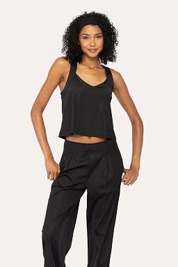 FlexFlow V-Neck Racerback Crop Top Black